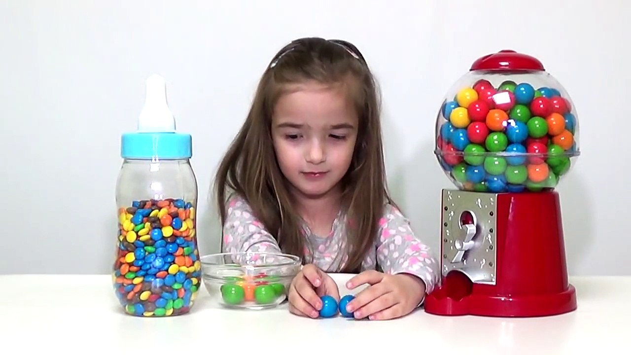 Simple Songs & LEARN COLORS Johny Johny Nursery Rhymes Candy Bottle & GUMBALLS M