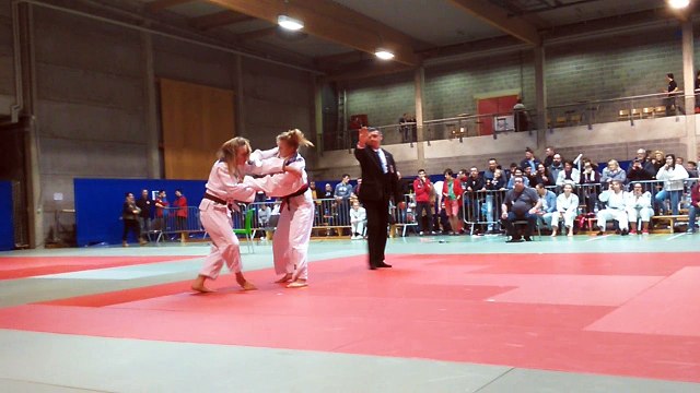 Finale Provincial 2018 U18 -52kg entre Chimène Cardon (Frameries) et Ameline Vella (Lessines)