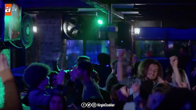 Feride Toprak çiftinin özel gecesi! - Kırgın Çiçekler 106.Bölüm