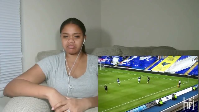 RIYAD MAHREZ - فتاة امريكية تنبهر من مهارات رياض محرز