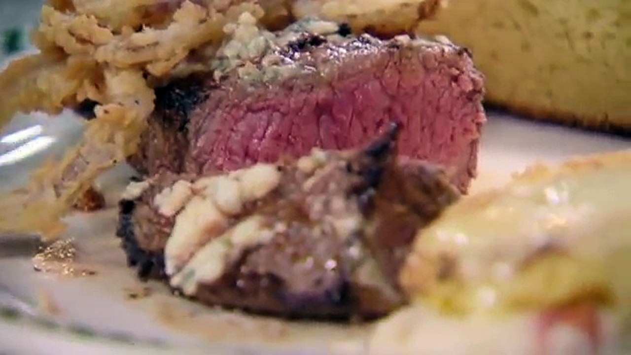 Chef Ramsay Spits Out Rotten Food; Shuts Down The Restaurant - Kitchen Nightmares