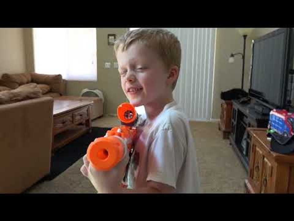 Wild Crow Steals Fidget Spinner! Wild Toy Feathered Beast Vs  Ethan Vs  Cole Nerf Blaster Battle!