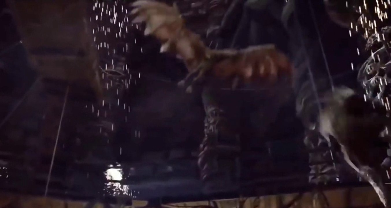 Vampire vs Werewolf -Fighting Scene HD - Van Helsing - Vampire vs Lycan Wolf