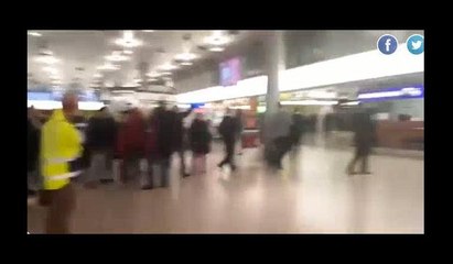 Hannover-Langenhagen Havalimanı'nda Afrin arbedesi