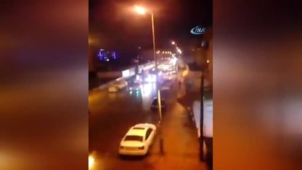 Esenyurt'tan 'Zeytin Dalı'na Destek...yüzlerce Vatandaş Sokağa Çıktı