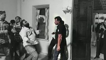 GST ని వ్యతిరేకిస్తున్న వారిని చితకబాదిన వర్మ !