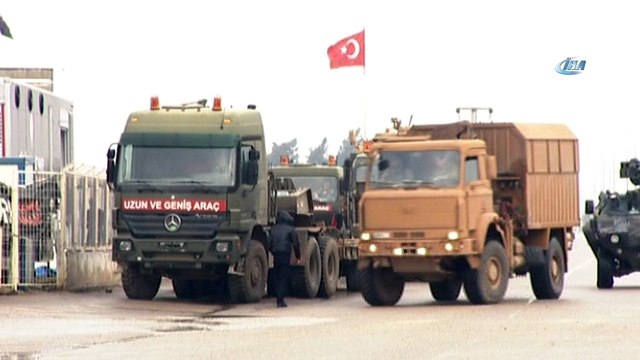 Askeri araçlar Öncüpınar Sınır Kapısı'ndan geçti