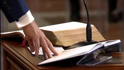 Núñez Feijóo es investido presidente de la Xunta