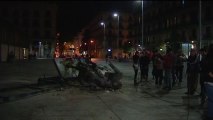 Tumban la estatua ecuestre decapitada en Barcelona