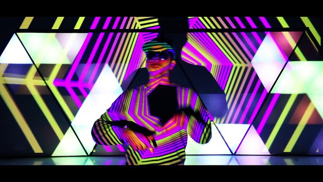 RADIO K7 (PIERRO & UDADA) - Lunettes noires sur nuits blanches