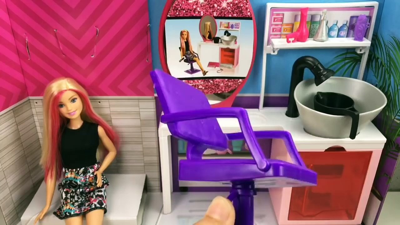 Barbie Kuaför Seti Açılımı! - Barbie Ailesi / Türkçe Barbie Videoları İzle