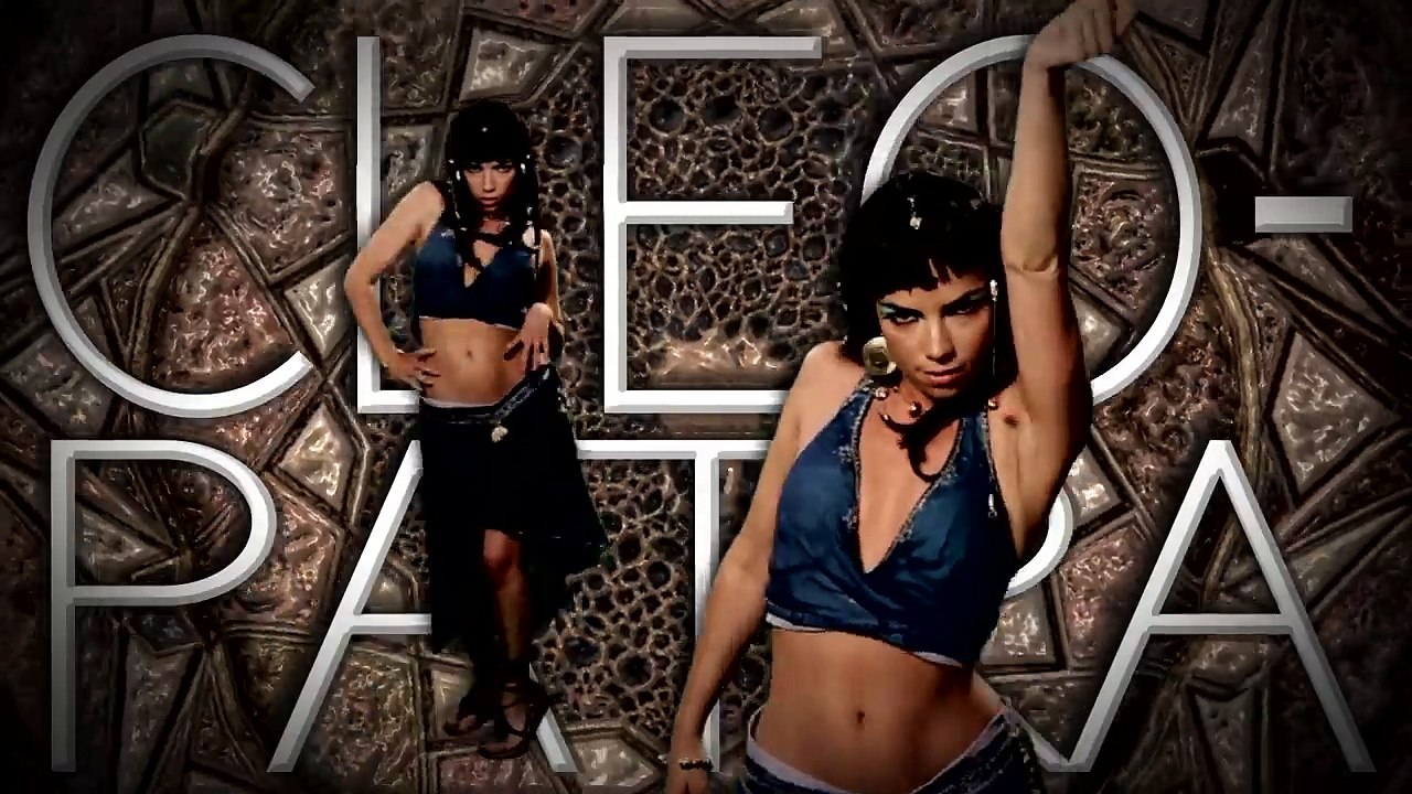 Cleopatra VS Marilyn Monroe.  Epic Rap Battles of History