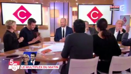 Un journaliste américain arrive en retard et accuse les techniciens, ils se vengent en direct (vidéo)