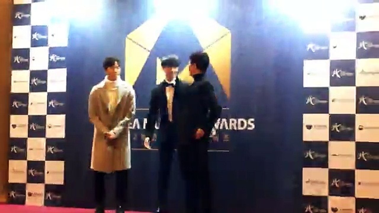 180122 제2회 한국뮤지컬어워즈 레드카펫 생중계 빅스(VIXX) 켄, 이재환 cut by핑커벨 (저화질주의)