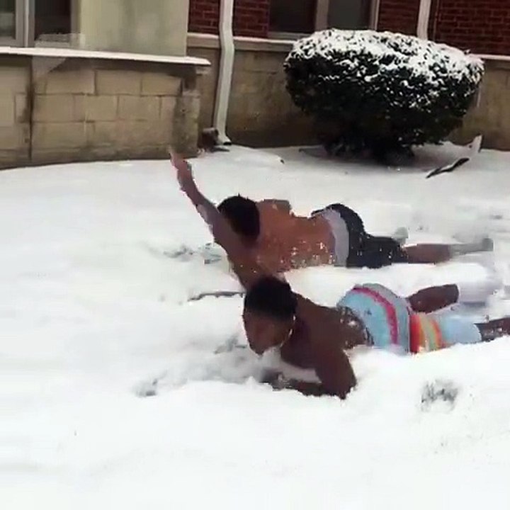 Course de natation.. dans la neige