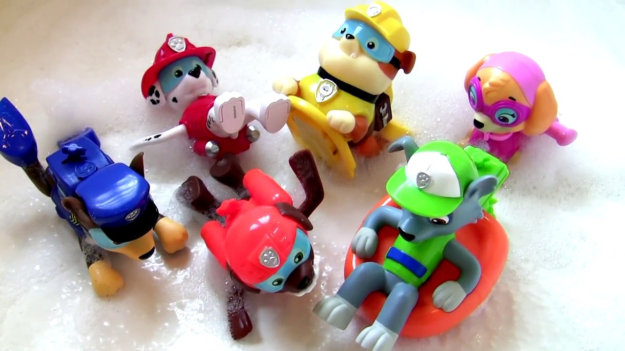 Paw Patrol Pool Party Bath Toys Paddlin Pup Underwater Toys Rescue Marshal, Skye