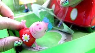 Play Doh Peppa Pig Muddle Puddle RED CAR with Mommy Pig New Talking Toy by DCtoy