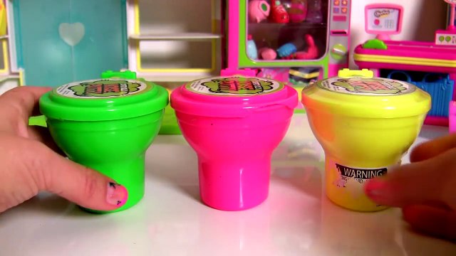 Funny Toilet Candy Putty Toys with Nickelodeon Peppa Pig and George Pig Stuck in