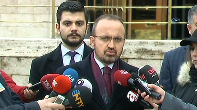 AK Parti Grup Başkanvekili Bülent Turan: 'Afrin meselesi hepimizin ortak meselesidir. Karar verilmesi lazım. Başbakanımız liderlere bilgi verdi. Mesele candır. Siyasal kulislerin konusu yapmayı uygun bulmuyorum'