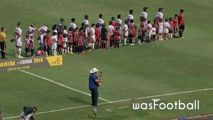 Violeiro se empolga e manda solo inspirado - Tocando Hino nacional brasileiro digno de shows de rock