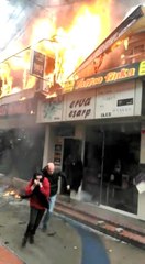 Doğum Günü Kutlamasında Çıkan Yangından Çığlık Çığlığa Böyle Kaçtılar