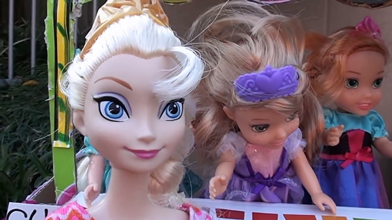 Anna and Elsa Toddlers Exciting News Part 5 - Annya and Elsya Toys & Dolls Story