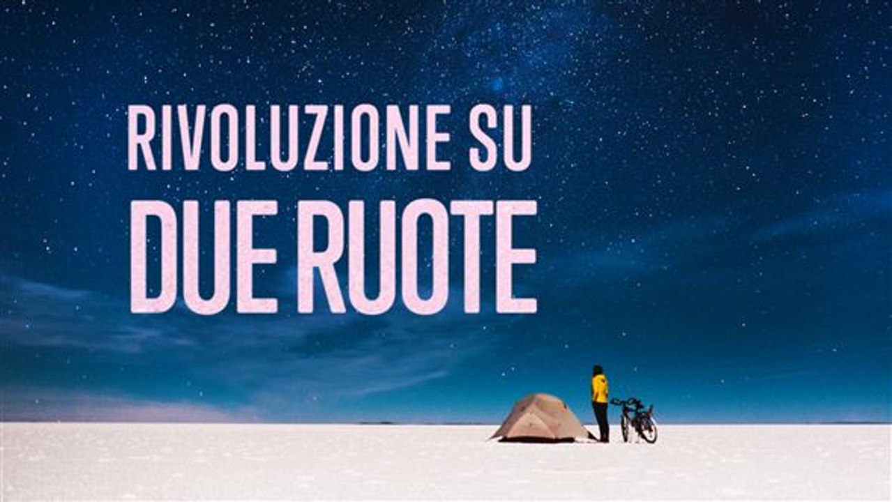 'La bici, il mondo e io: sola senza mai sentirmi sola'