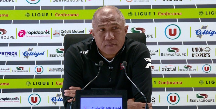 Coupe de France de Football-16es / Paris Saint-Germain-Guingamp Le point presse d'Antoine Kombouaré avant #PSGEAG.