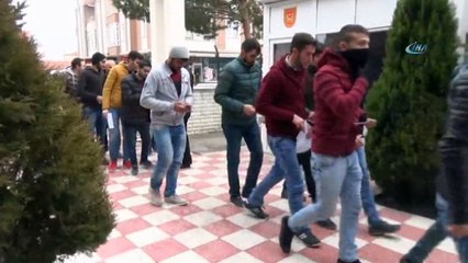 Gönüllü asker olmak için askerlik şubesine koştular