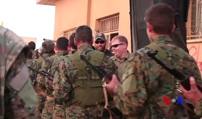 İşte, YPG'nin Kampındaki Amerikan Askerlerinin Görüntüsü