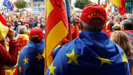 Καταλονία: Χιλιάδες στους δρόμους κατά της ανεξαρτητοποίησης