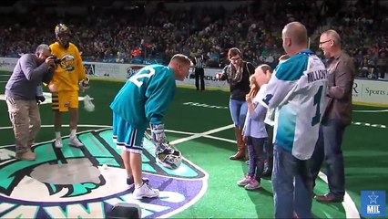 Soldier Returns Home Early Surprises His Kids In The Most Amazing Way!