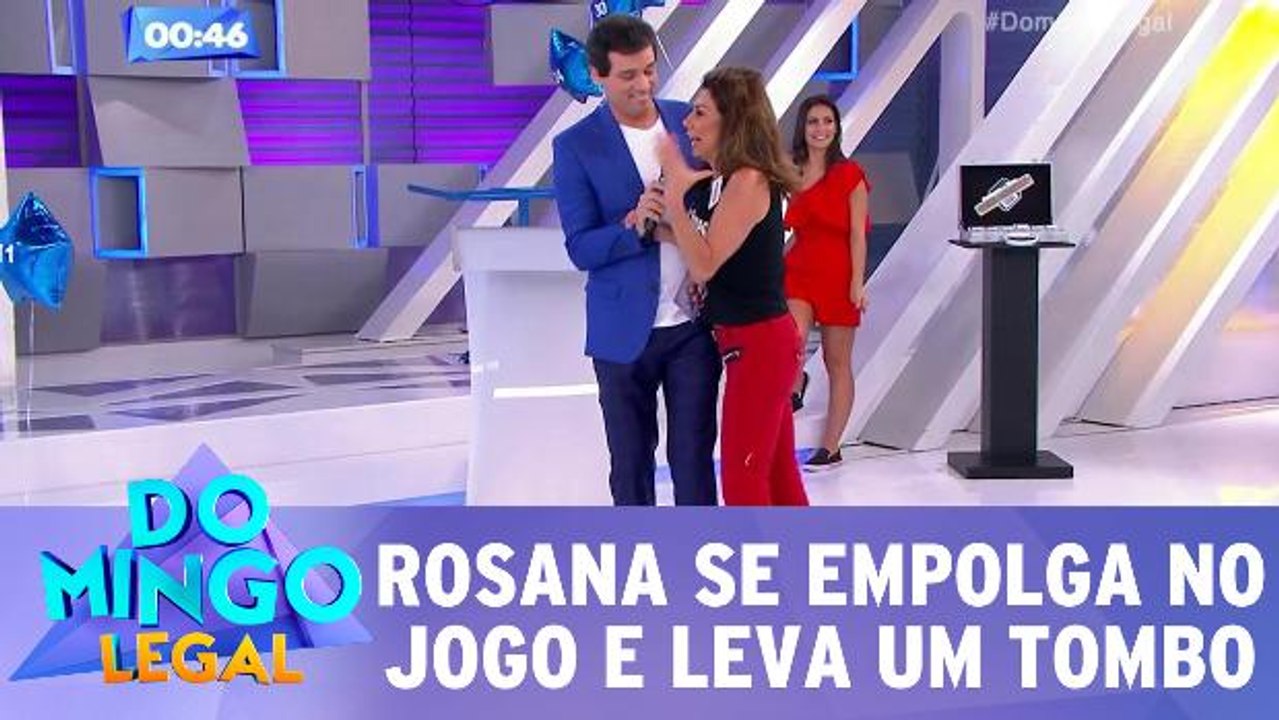 Rosana se empolga no jogo e leva um tombo