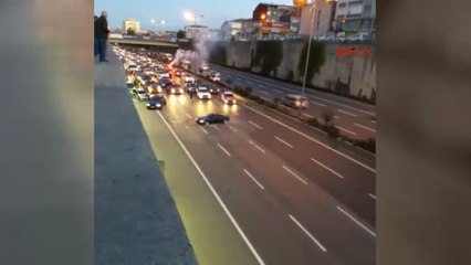 Dirft Yapan Düğün Konvoyundaki Araçlar Trafiği Kilitledi