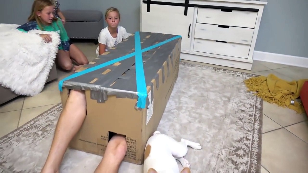 TERRA DUCT TAPES JESSE INSIDE OF A BOX! WILL HE ESCAPE?! TERRIFYING EXPERIENCE