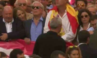 Peraih Nobel Ikut Demo Tolak Kemerdekaan Catalonia