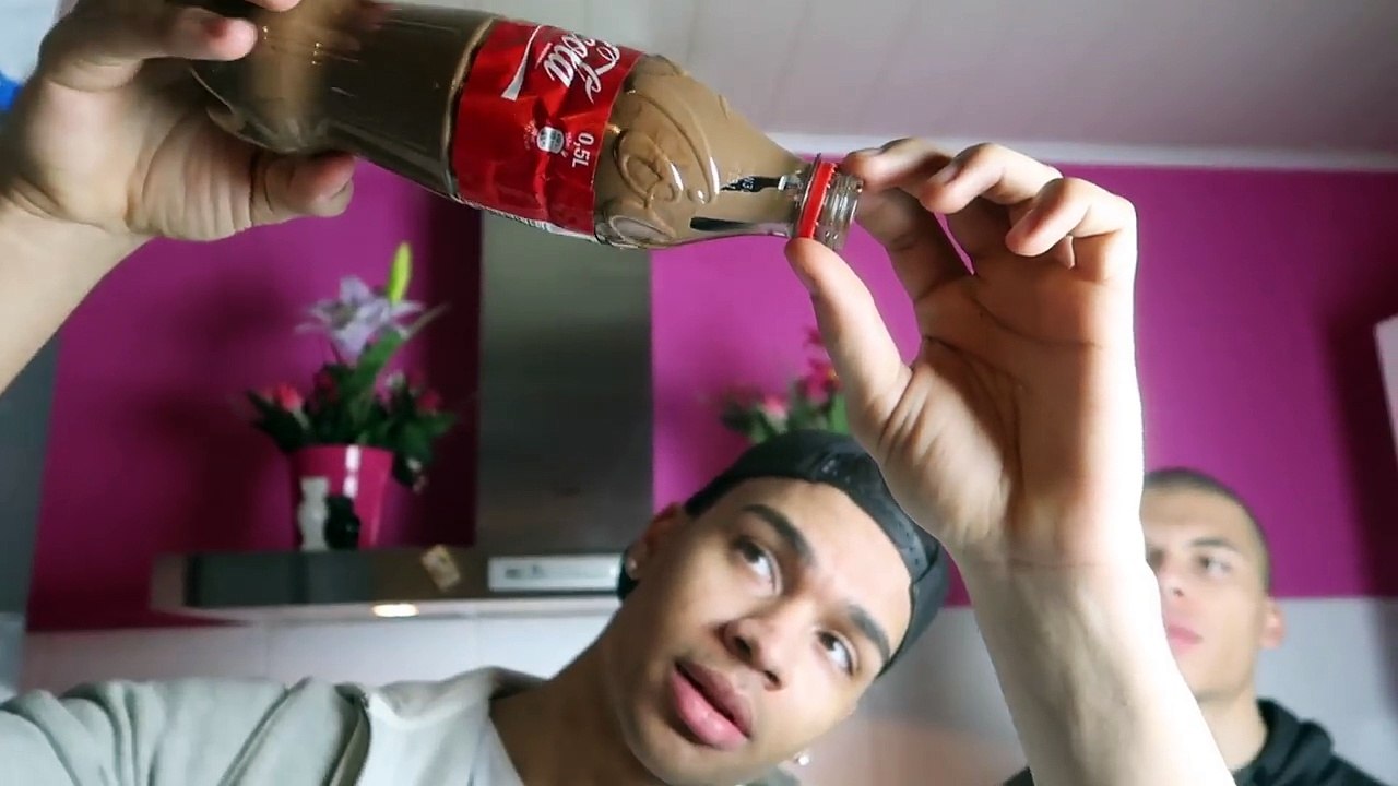 EXPERIMENT - SCHOKOLADEN COCA COLA FLASCHE !!! | PrankBrosTV