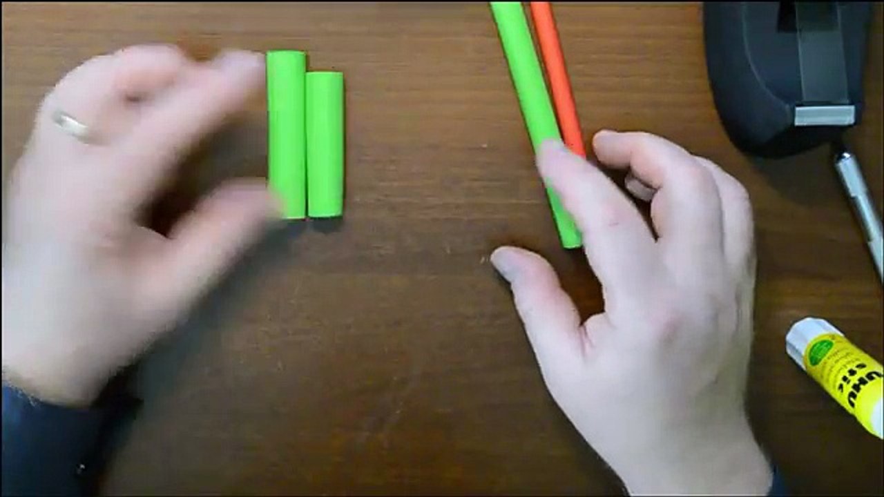 Como hacer Pistola de Papel que Dispare | Armas Caseras Fáciles