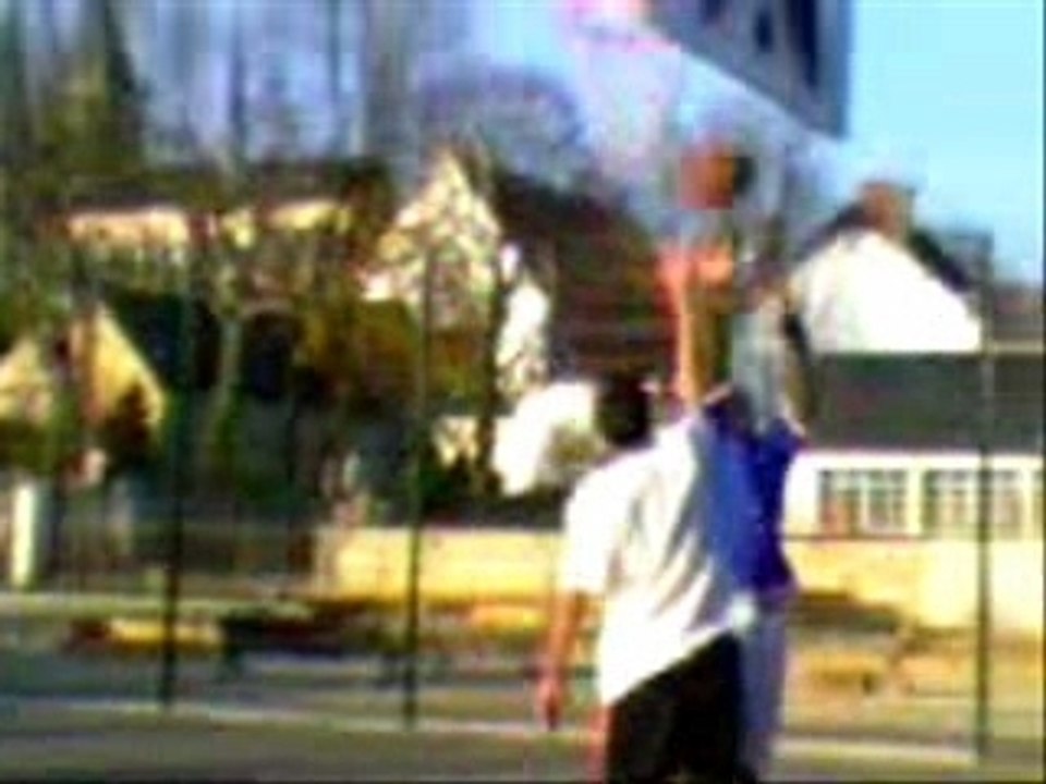 Basket Ball Pour Magic (lgen ki rgar sra p tjr lè mm video)