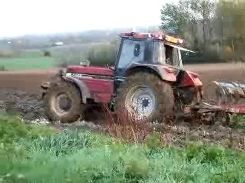 Case IH 1455 au labour avec Grefoire Besson 5 corps II
