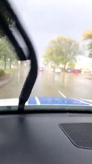 Ils se retrouvent sur le passage d'une tornade... Impressionnant