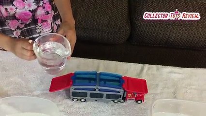 Color Changing Cars Lightning McQueen Mack Dip & Color Changers Cars Dunk Trailer Toy