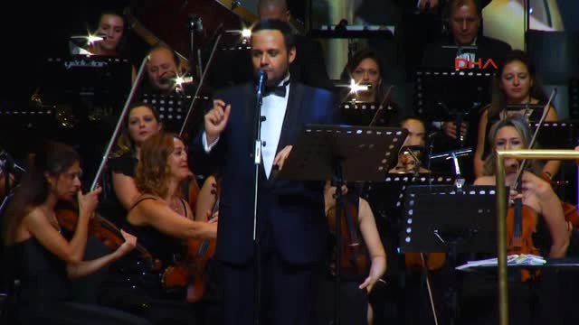 Zeki Müren'in Şarkılarını Filarmoni Orkestrası Seslendirecek