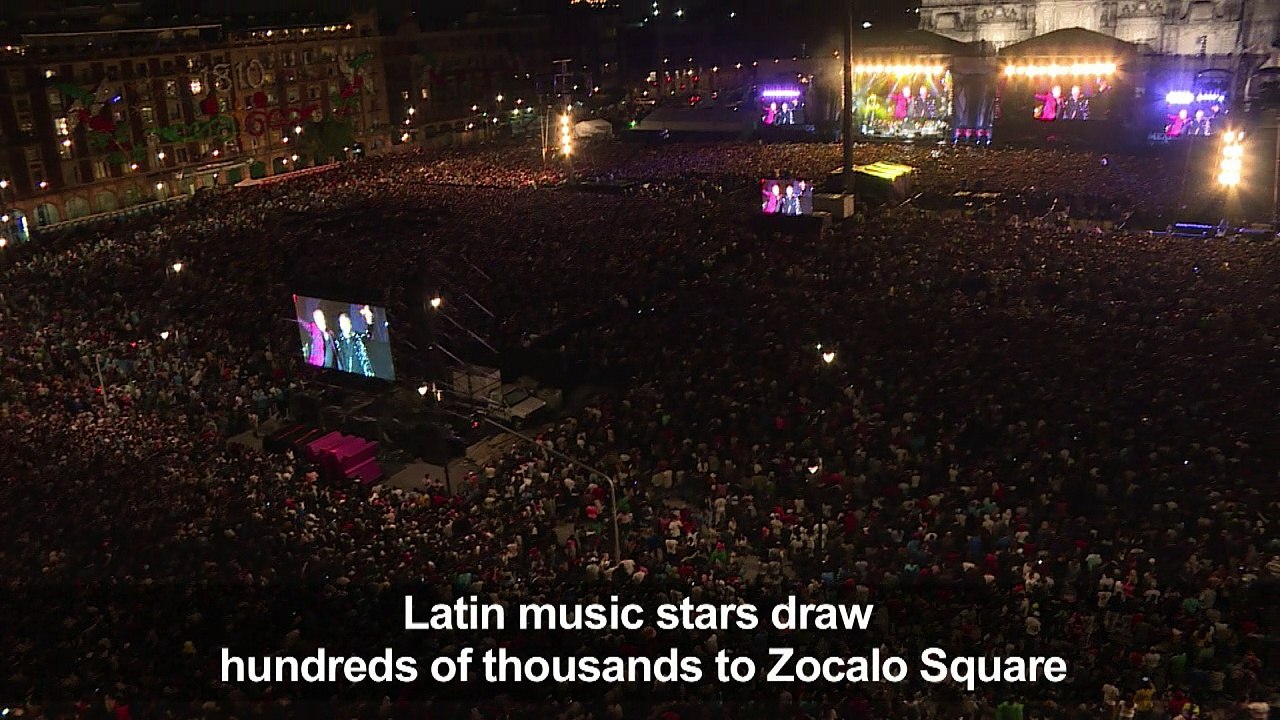 Singers sing for victims of Mexico's earthquake