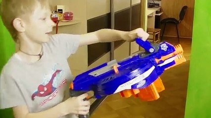 НЕРФ Война за ПЛАНШЕТ. Вредные мальчишки РАЗБИЛИ ПЛАНШЕТ NERF WAR Брос Шоу