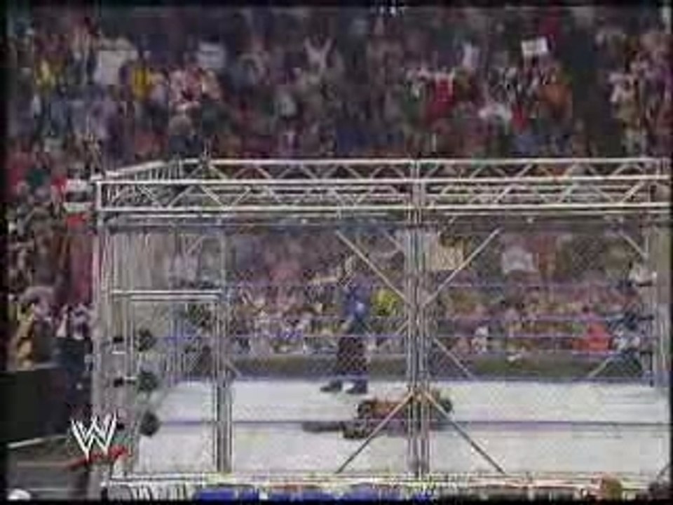 Eddie Guerrero - Frog Splash from Top of the Cage