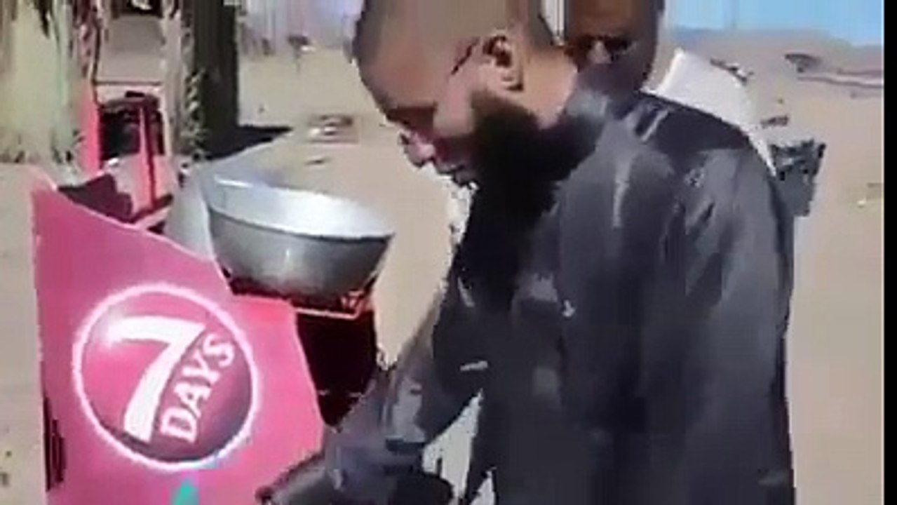 dewe sidiği içmek sahıyh hadiys diye içen ke-efirlerin yüzlerine bakın hepsi sidiği tiksinirek içiyo