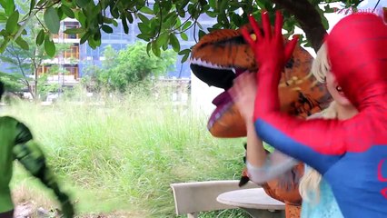 Frozen Elsa vs Spiderman SWORD BATTLE! w/ Joker, Hulk, Spidergirl & Maleficent in Real Life