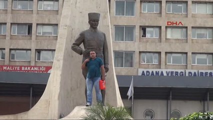 Adana Minibüs Sürücüsünün Tabancalı Benzinli İntihar Girişimi