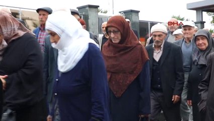 Samsun 170 Yaşlı Otobüslerle Alınıp Sinemada Film İzledi